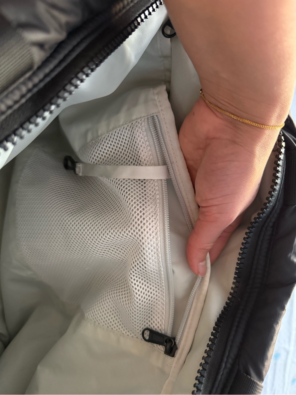 The North Face Black Quilted-Top Tote with Logo - Picture 6 of 6